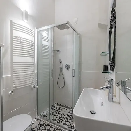 Finalborgo Interno3 شقة *